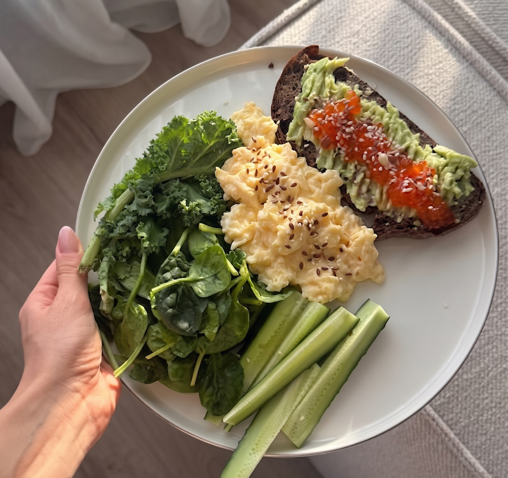 Community: balanced meals and mindful wellness.